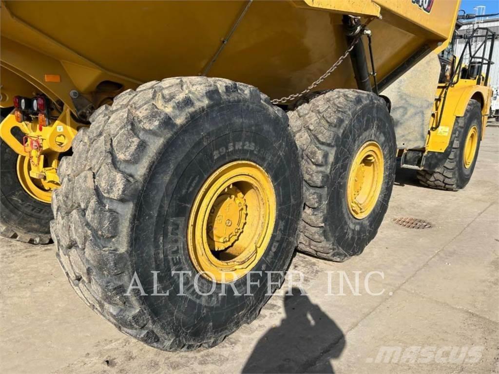 CAT 745-04 Transportoare articulate