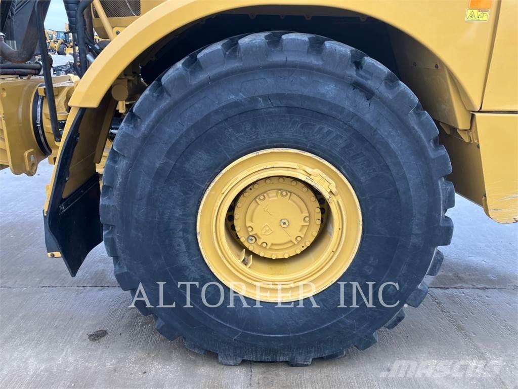 CAT 745-04 Transportoare articulate