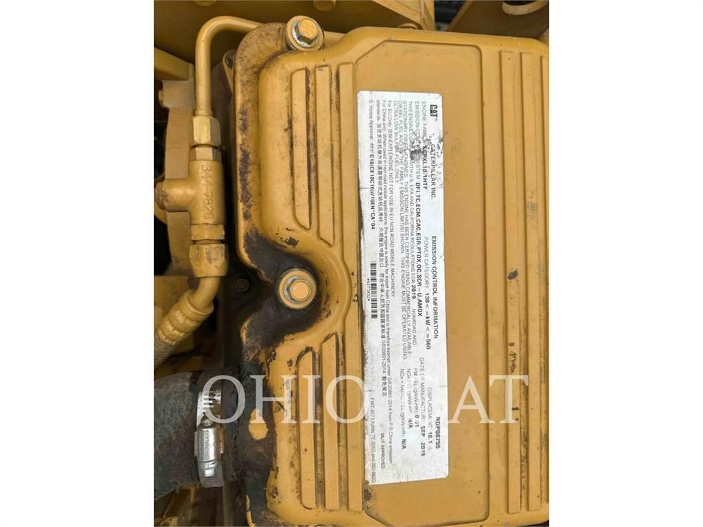 CAT 745-04 Transportoare articulate