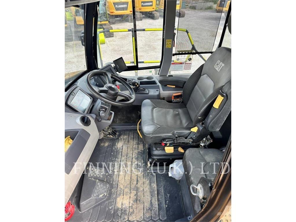 CAT 745-04 Transportoare articulate