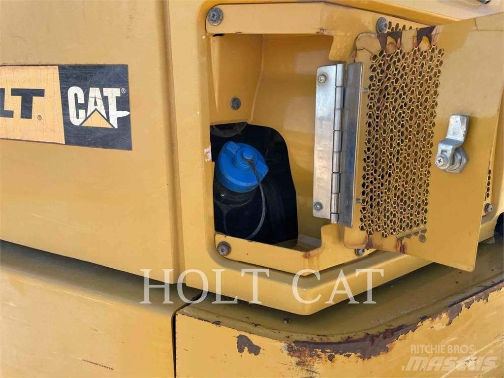 CAT 74504 Transportoare articulate