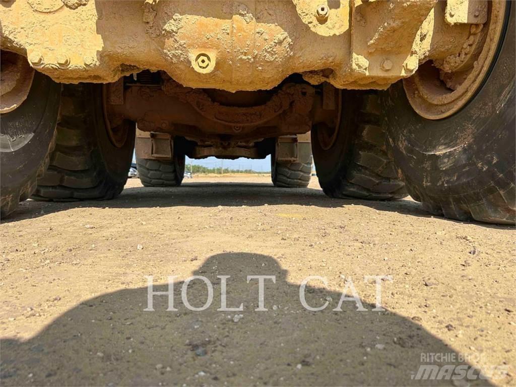 CAT 74504 Transportoare articulate