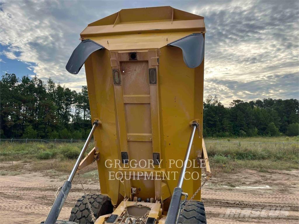 CAT 74504 Transportoare articulate