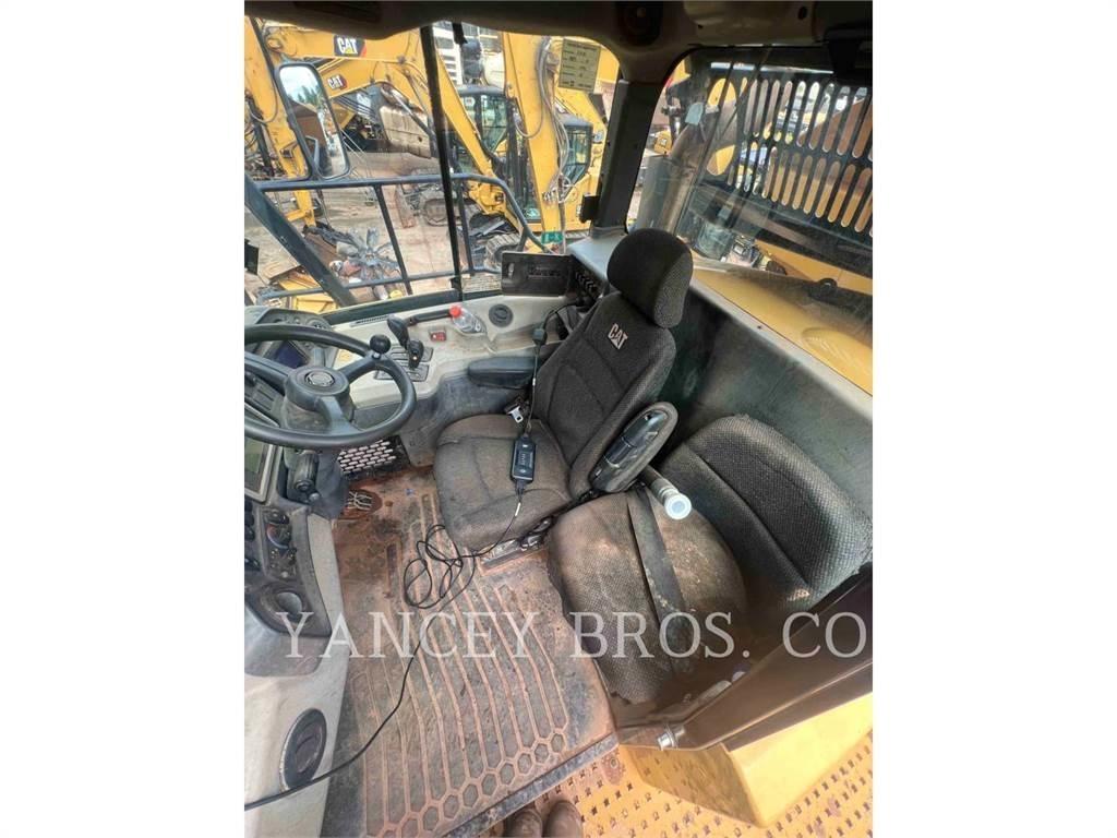 CAT 745C Transportoare articulate