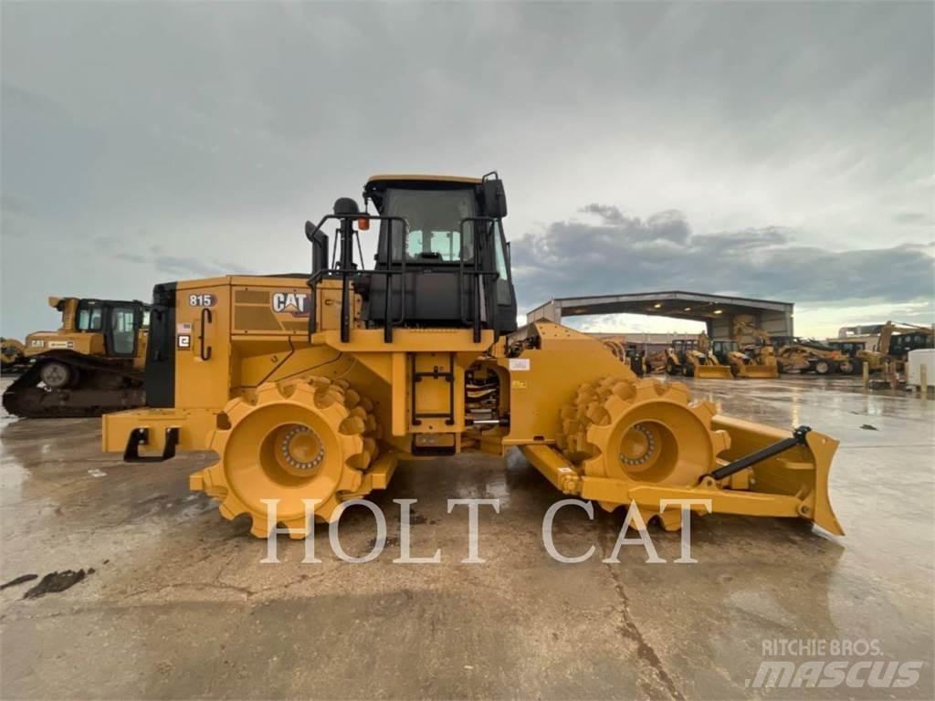 CAT 815 Compactoare sol