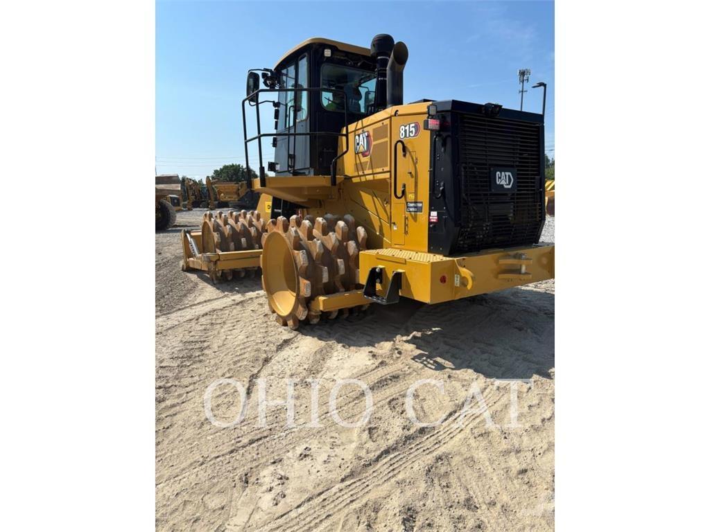 CAT 815 Compactoare sol