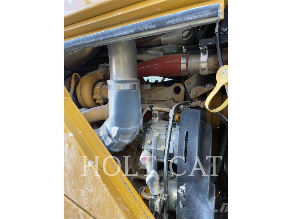 CAT 815 Compactoare sol