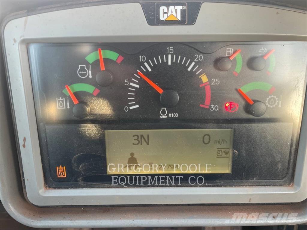 CAT 815-11 Compactoare sol