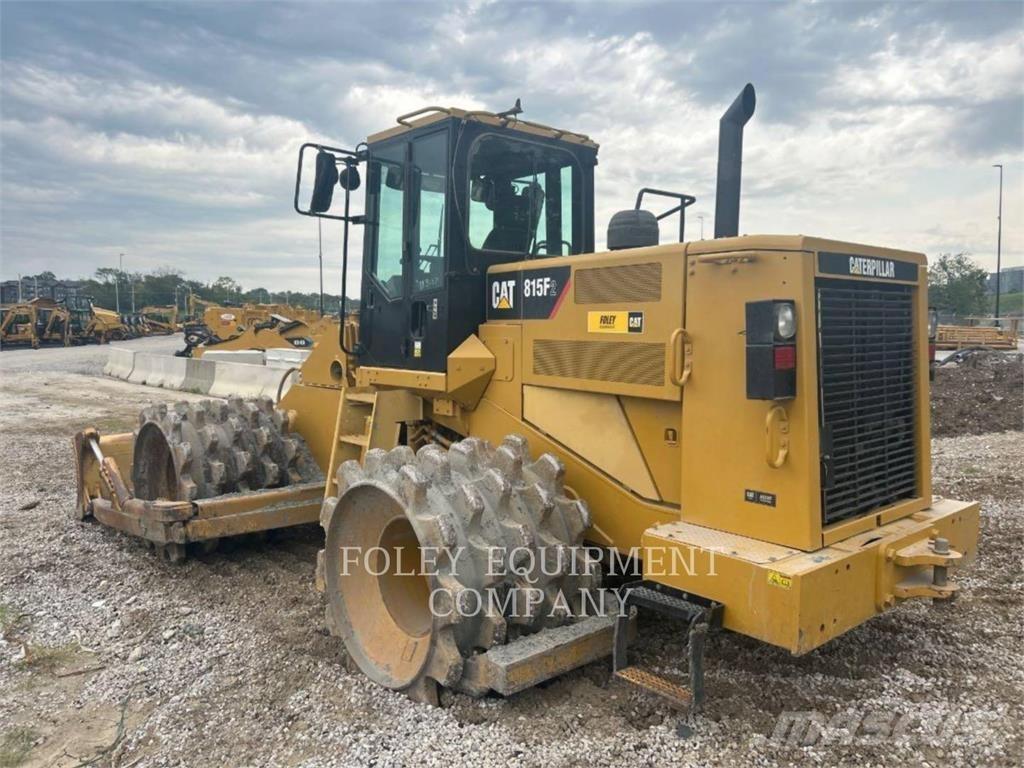 CAT 815F2 Compactoare sol