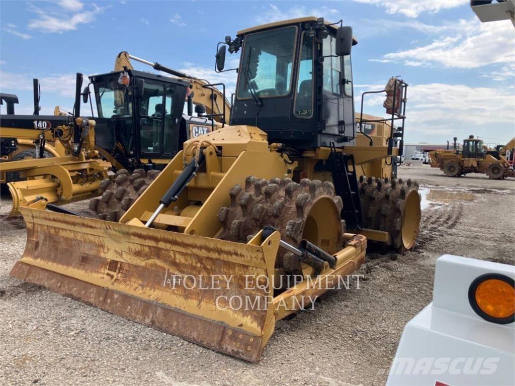 CAT 815K Compactoare sol