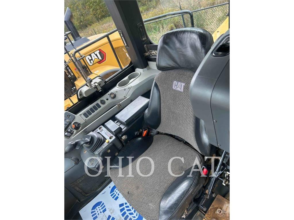 CAT 815K Compactoare sol