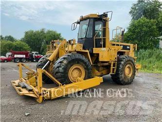 CAT 824C Incarcator pe pneuri