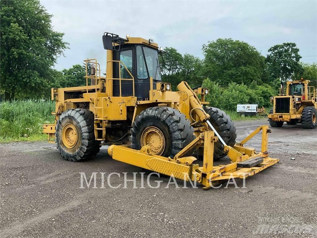 CAT 824C Incarcator pe pneuri