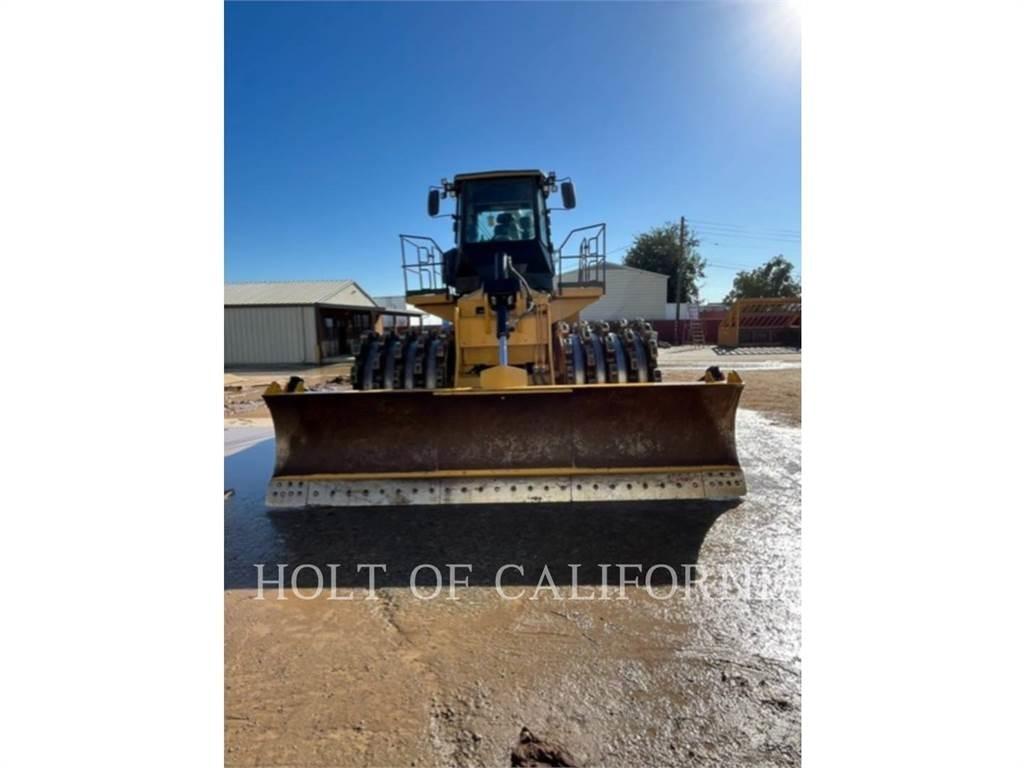 CAT 825K Compactoare sol