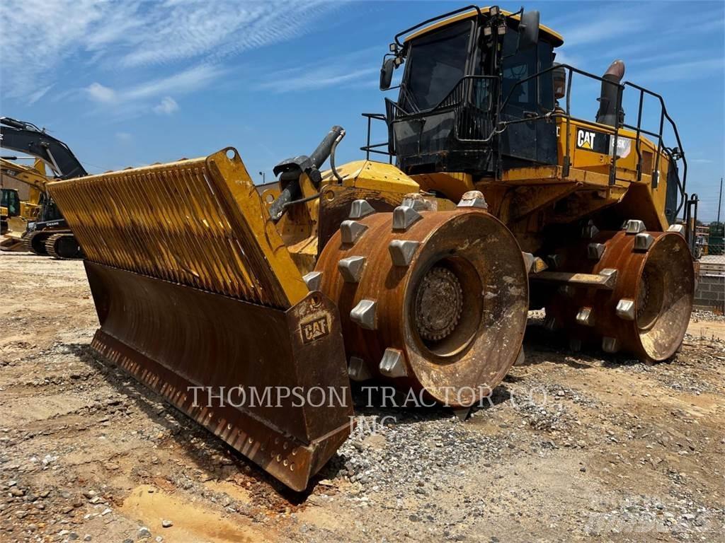 CAT 826K Compactoare sol