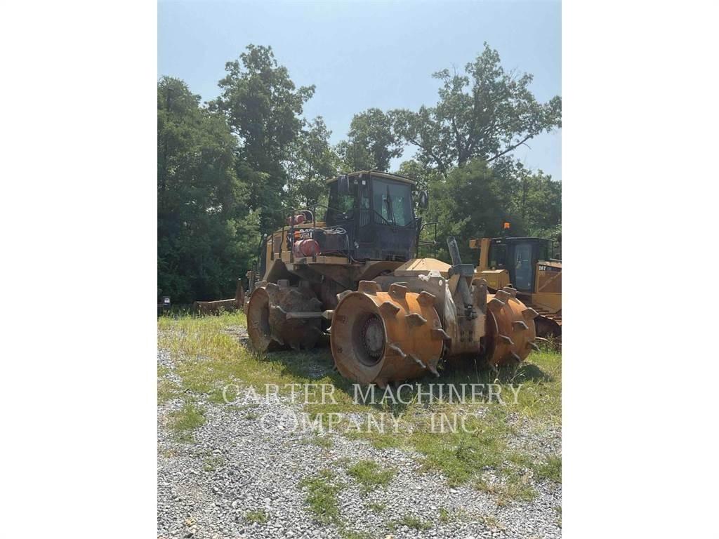 CAT 826K Compactoare sol