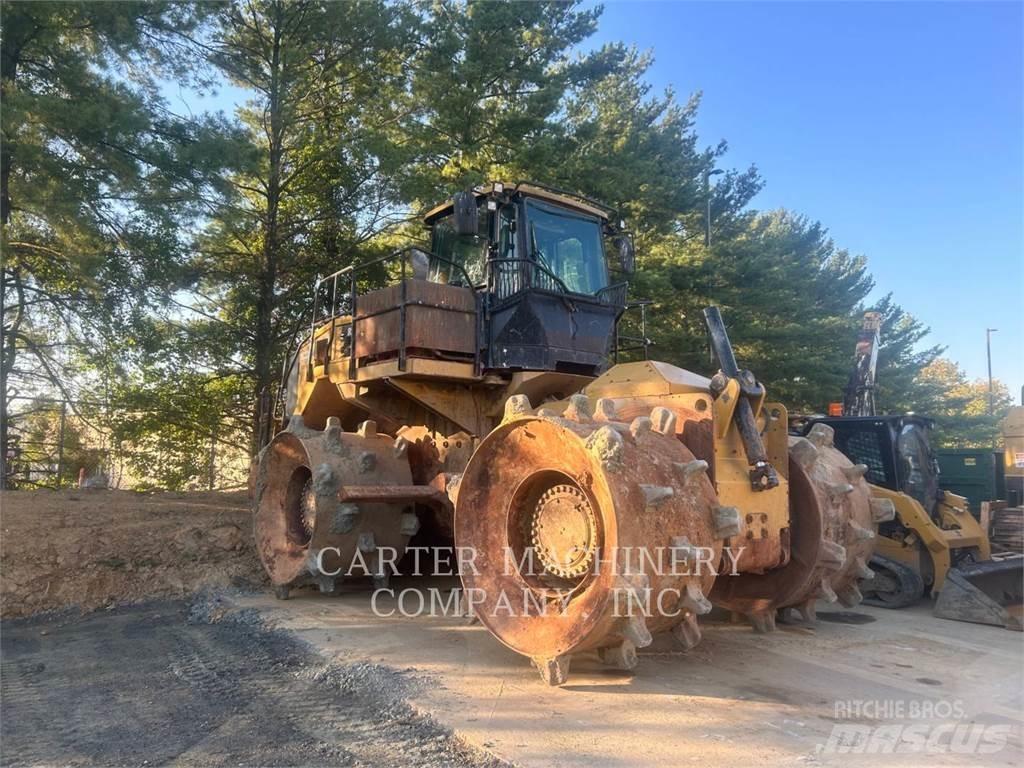 CAT 826K Compactoare sol
