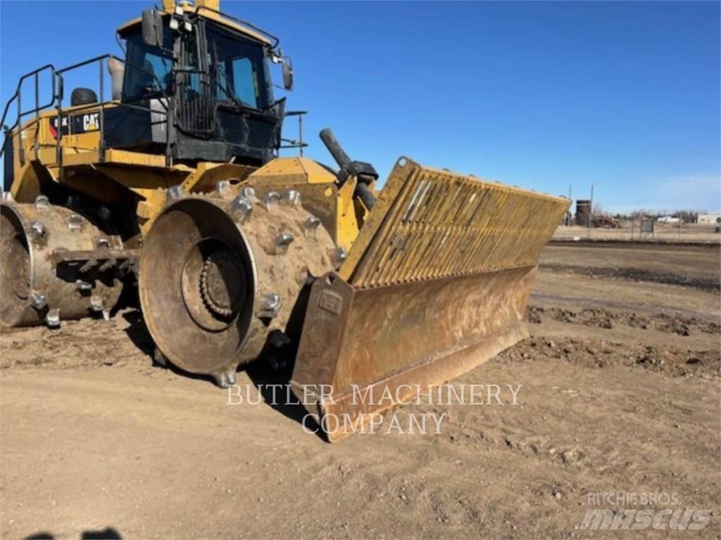 CAT 826K Compactoare sol