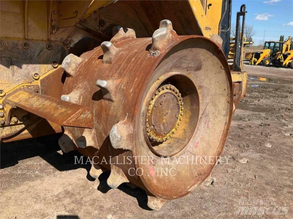 CAT 826K Compactoare sol