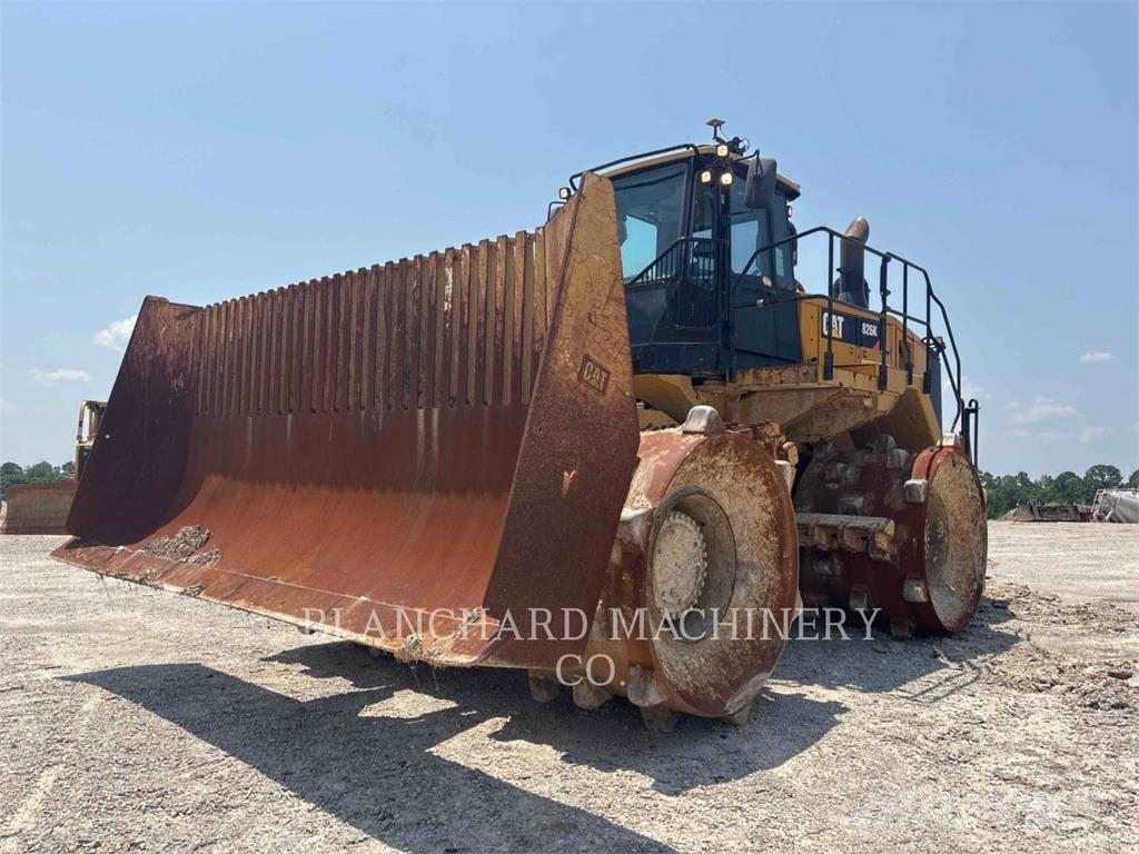 CAT 826K Compactoare sol