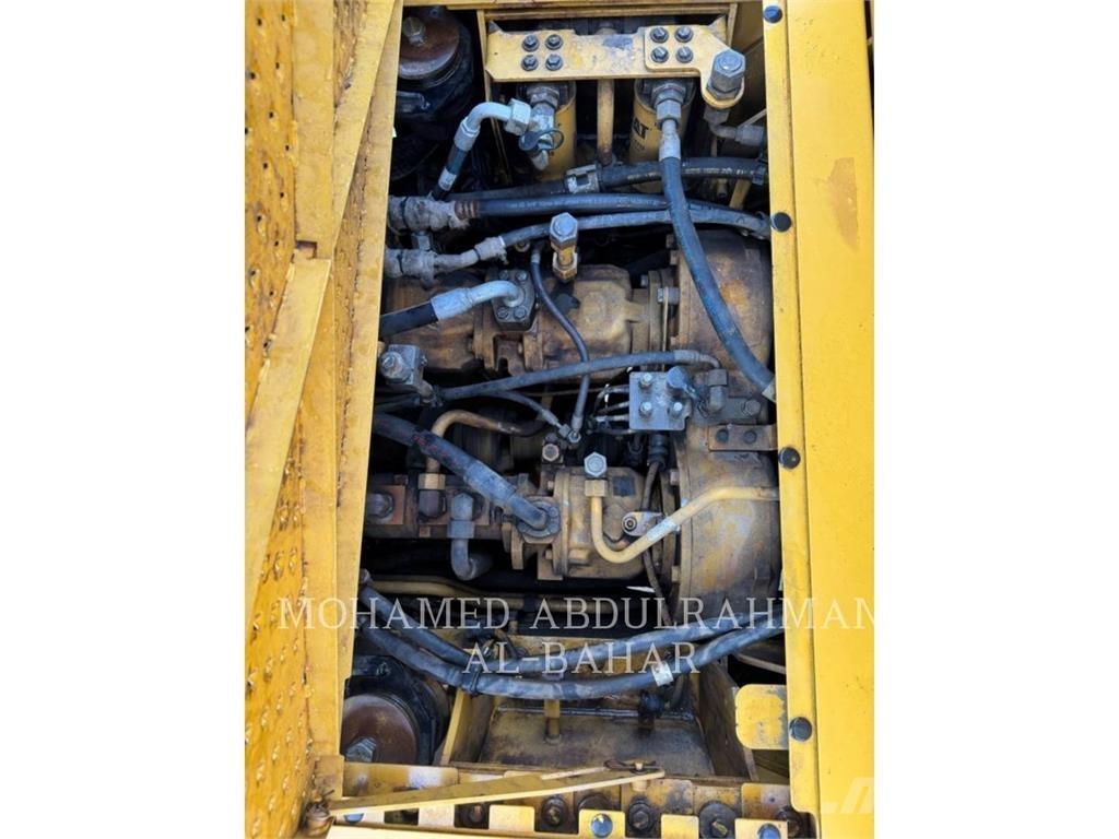 CAT 834F buldozere pe roti