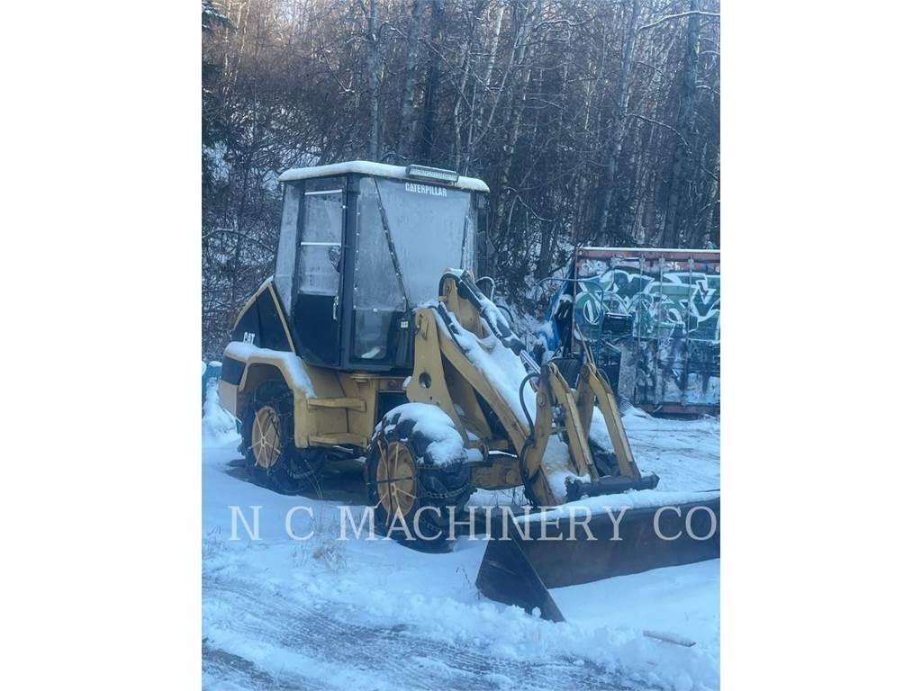 CAT 902 Incarcator pe pneuri