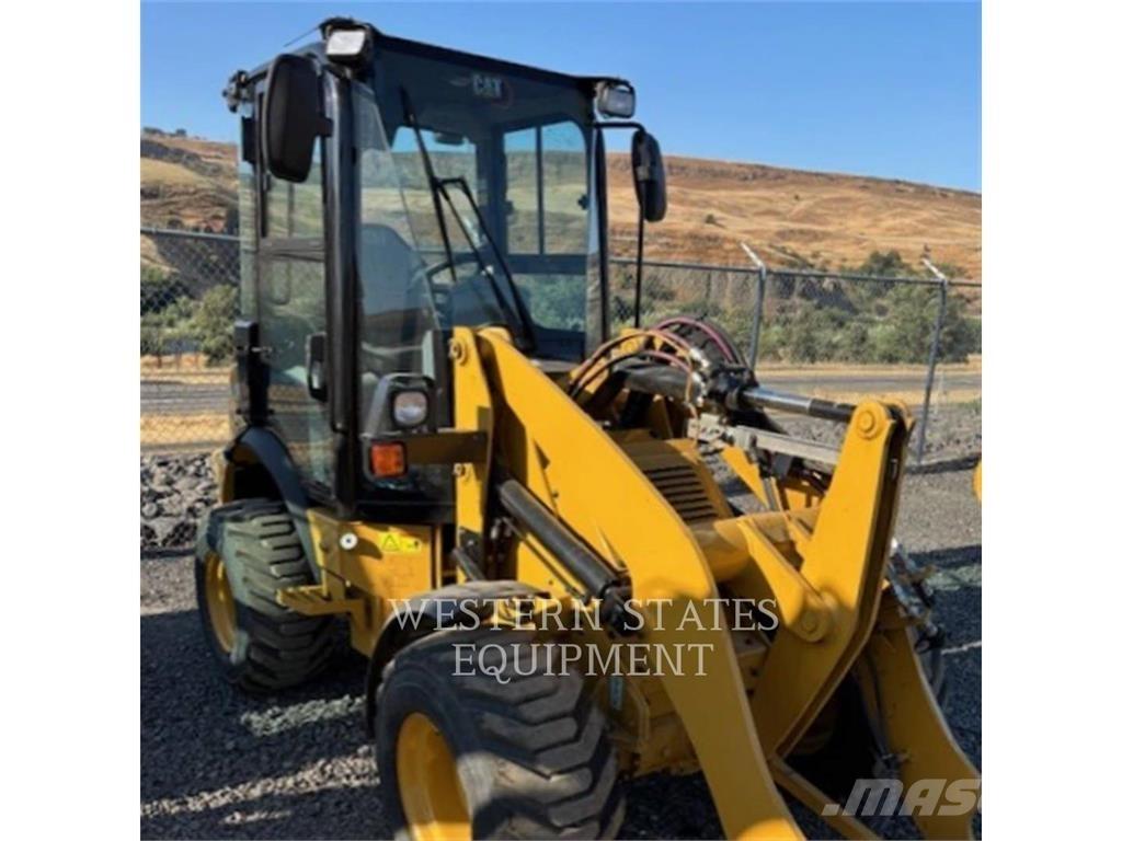 CAT 903 Incarcator pe pneuri