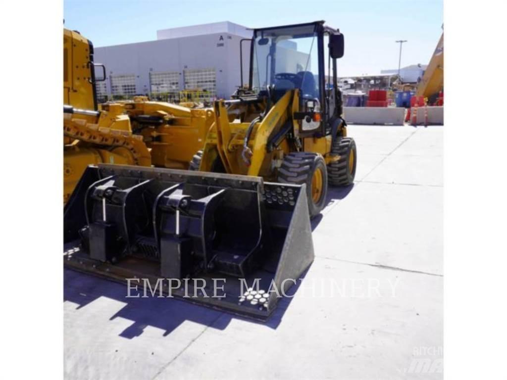 CAT 903C2 Incarcator pe pneuri