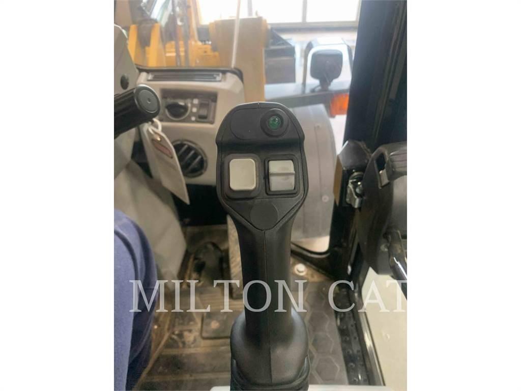 CAT 903D Incarcator pe pneuri