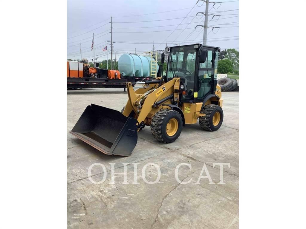 CAT 903D Incarcator pe pneuri