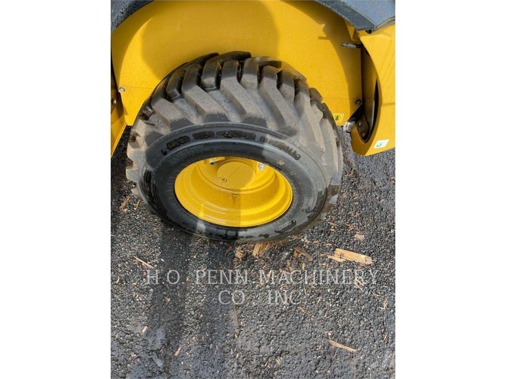 CAT 903D Incarcator pe pneuri