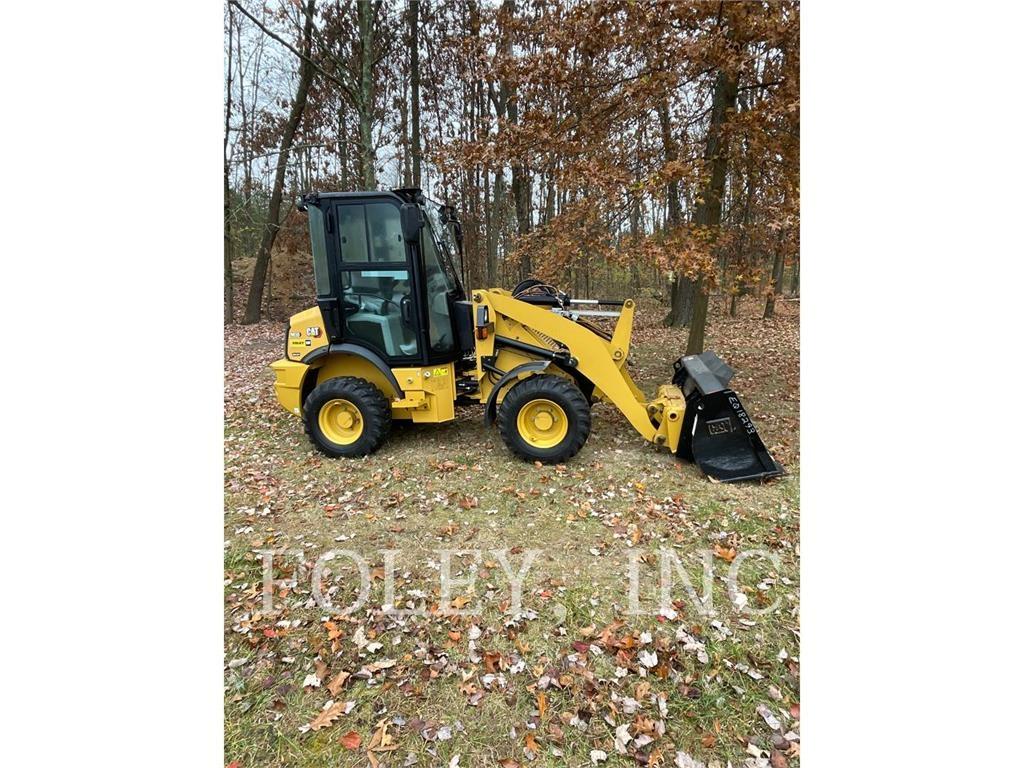 CAT 903D Incarcator pe pneuri