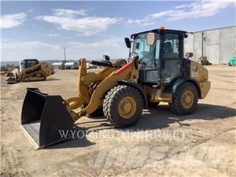 CAT 906 Incarcator pe pneuri