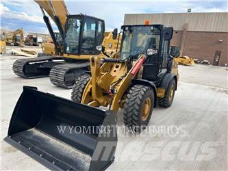 CAT 906 Incarcator pe pneuri
