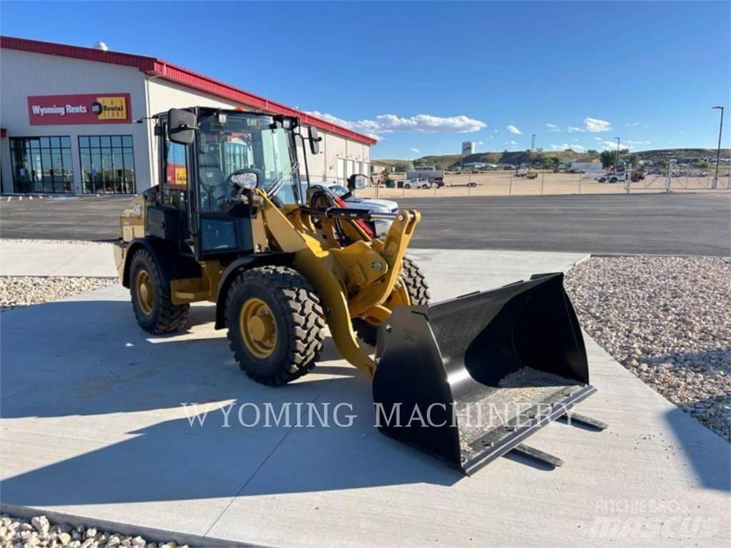 CAT 906 Incarcator pe pneuri