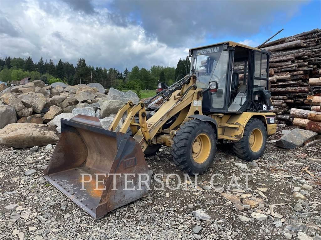 CAT 906 Incarcator pe pneuri
