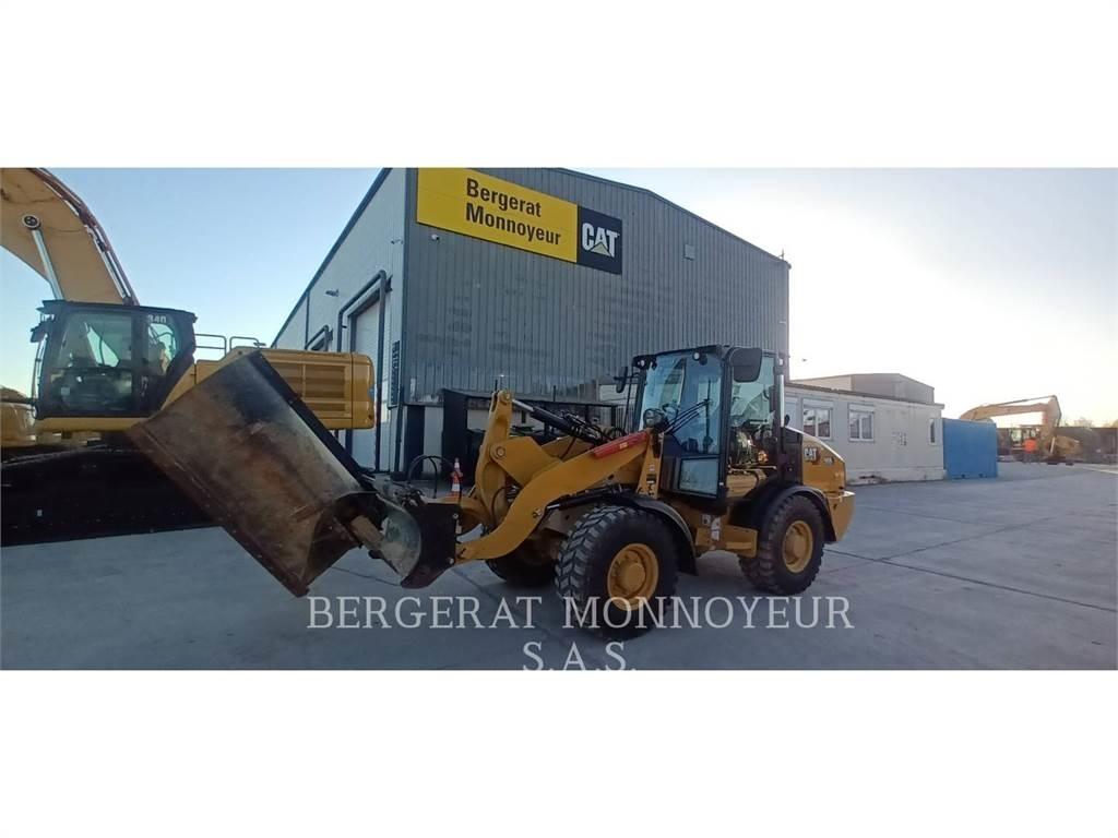 CAT 906 Incarcator pe pneuri