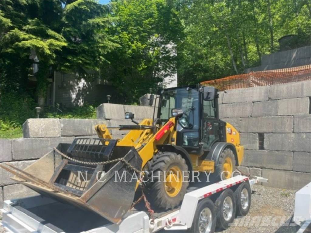 CAT 906 Incarcator pe pneuri