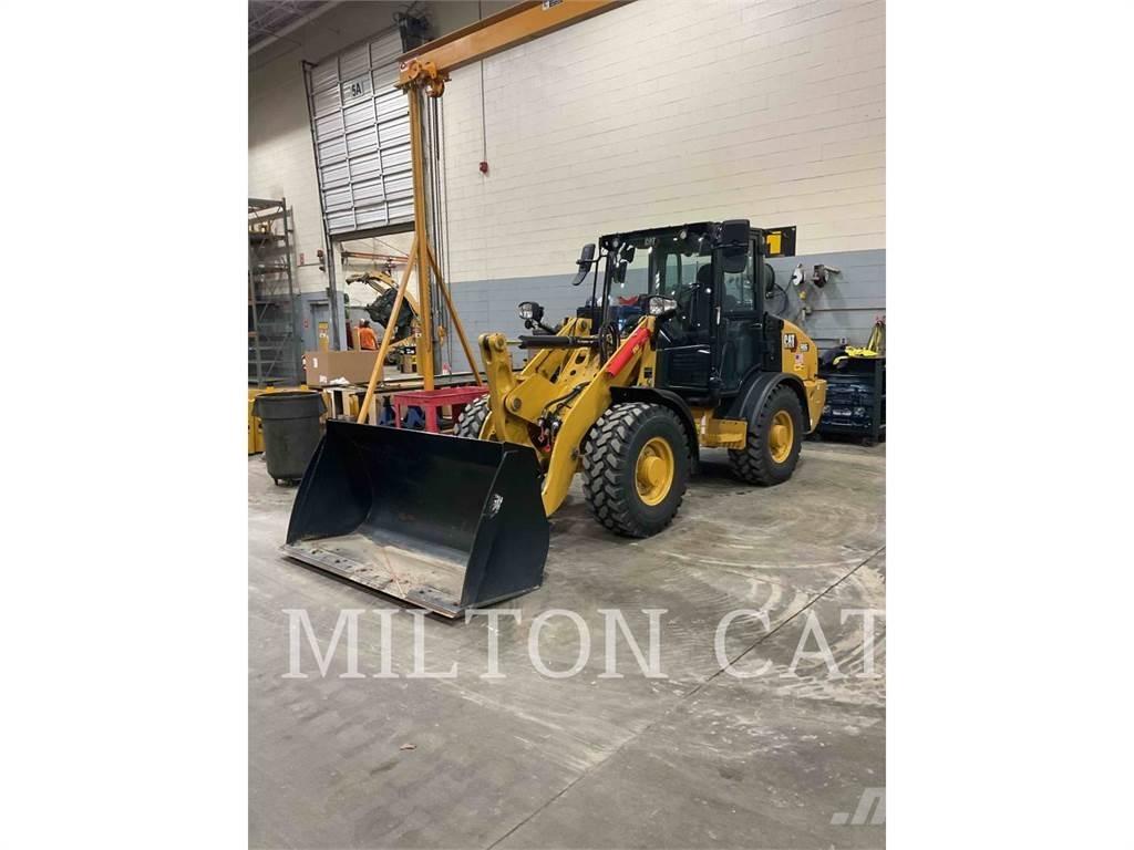 CAT 906 Incarcator pe pneuri