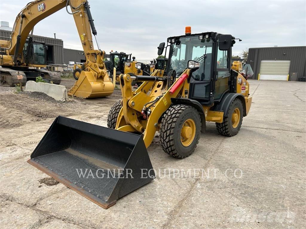 CAT 906 Incarcator pe pneuri