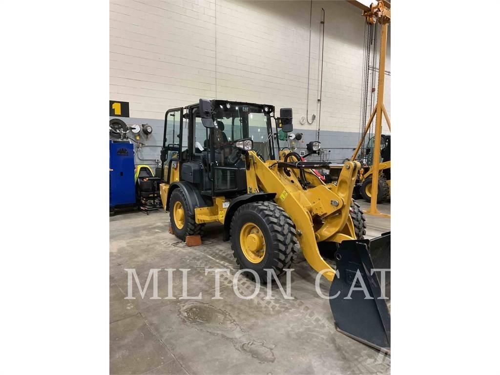 CAT 906 Incarcator pe pneuri