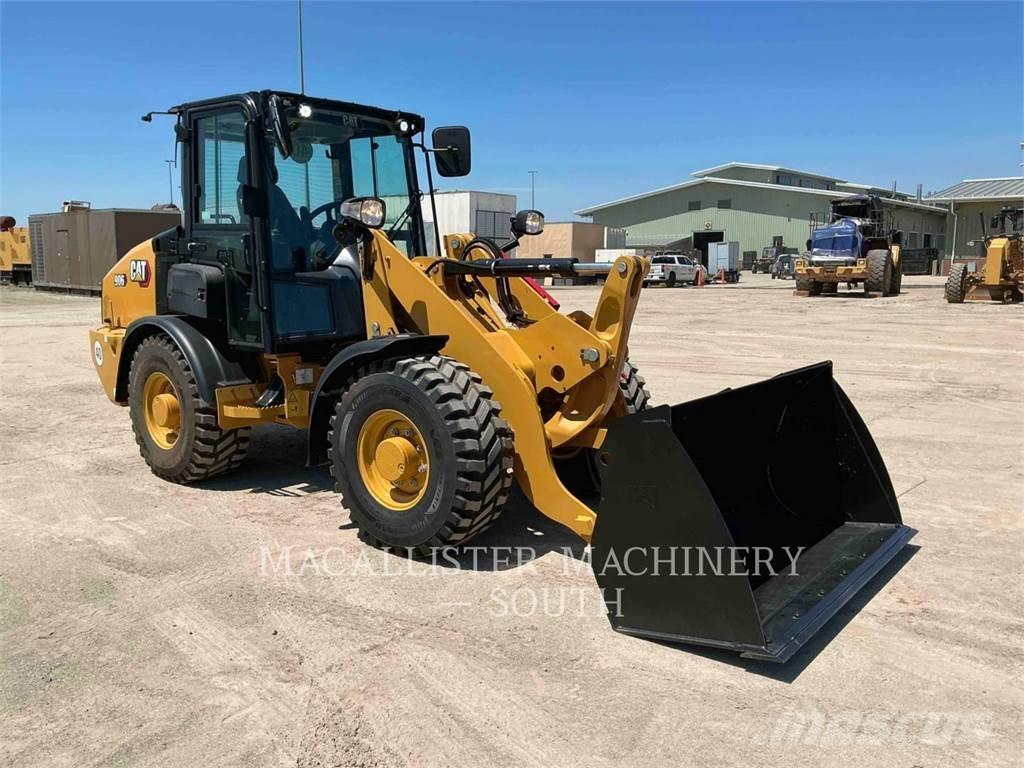 CAT 906 Incarcator pe pneuri