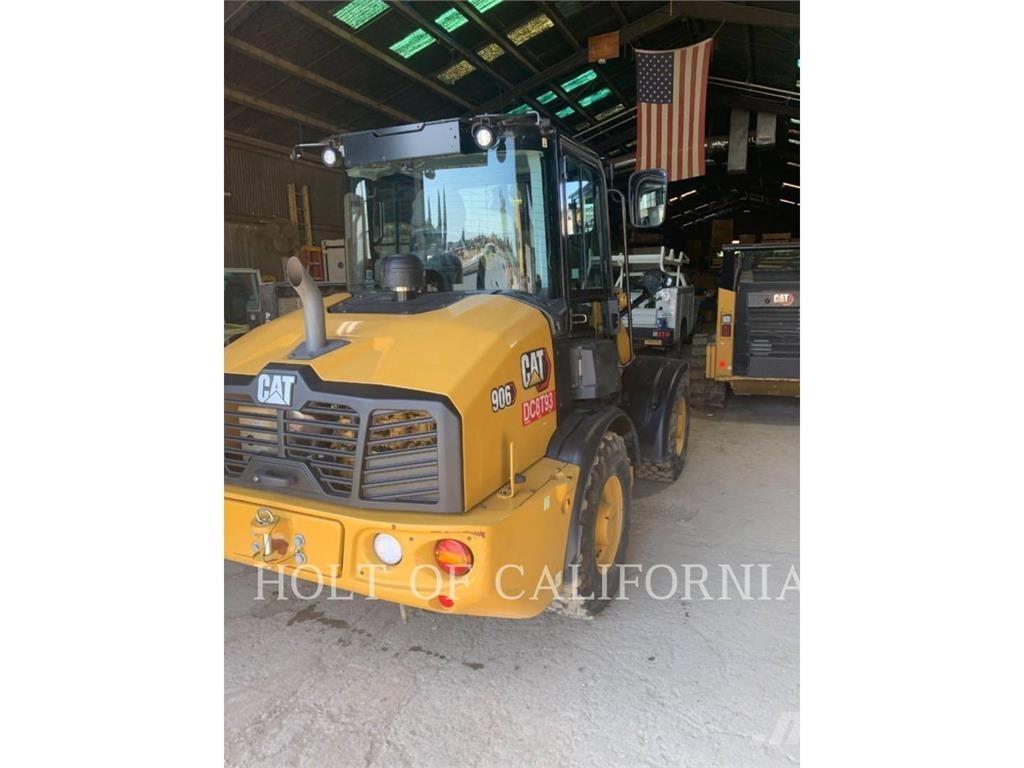 CAT 906 Incarcator pe pneuri
