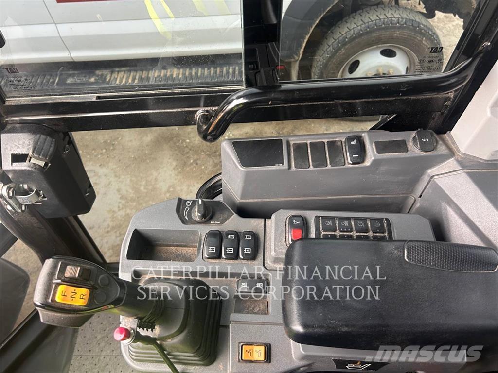 CAT 906-14 Incarcator pe pneuri