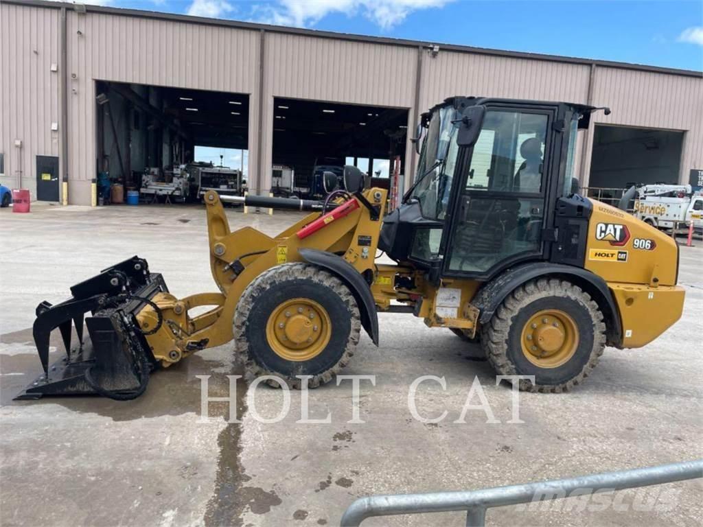 CAT 906 CAB Incarcator pe pneuri
