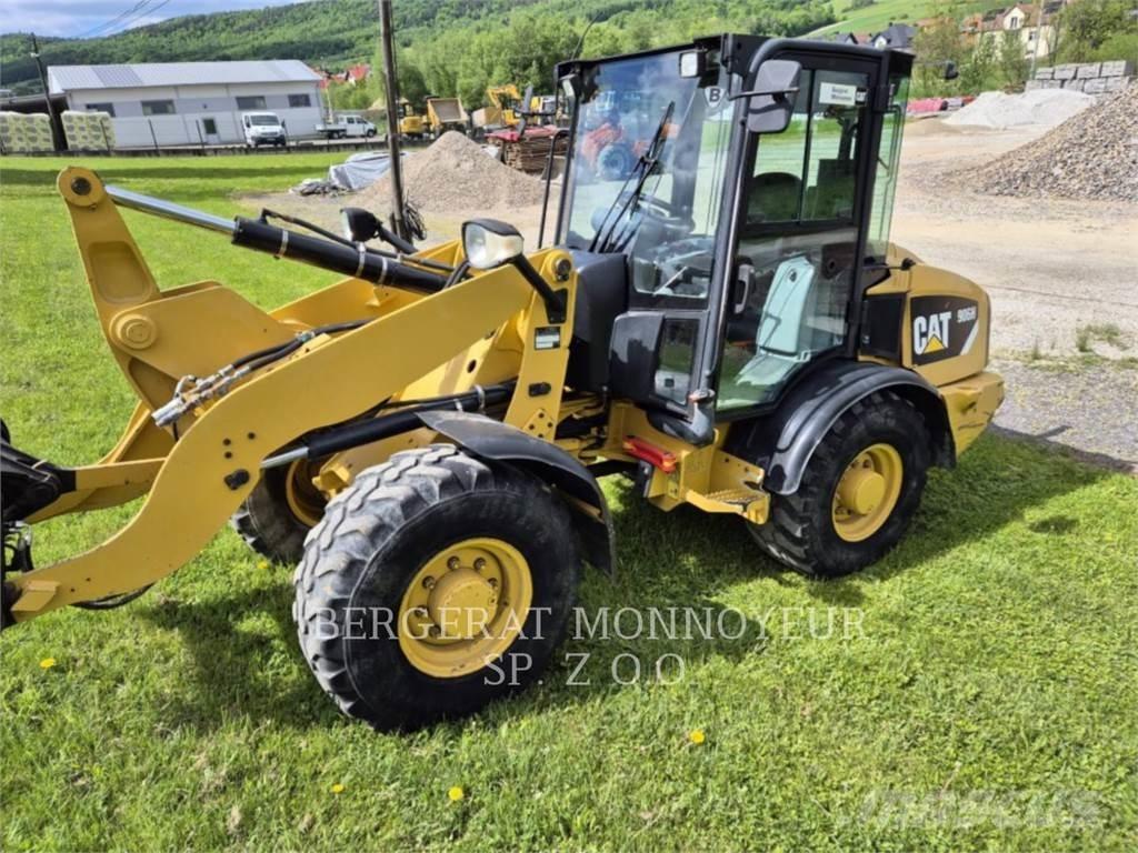 CAT 906H Incarcator pe pneuri