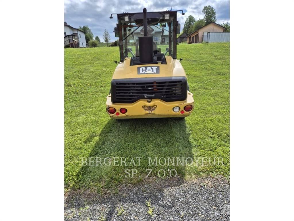 CAT 906H Incarcator pe pneuri
