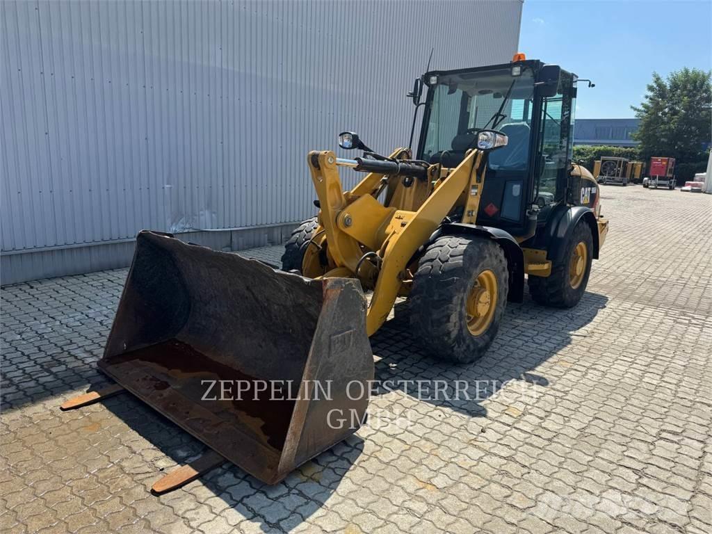 CAT 906H2 Incarcator pe pneuri