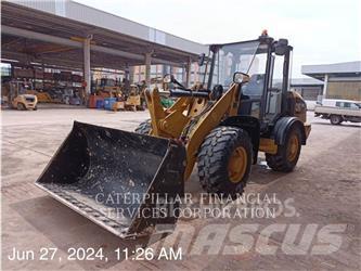 CAT 906K Incarcator pe pneuri