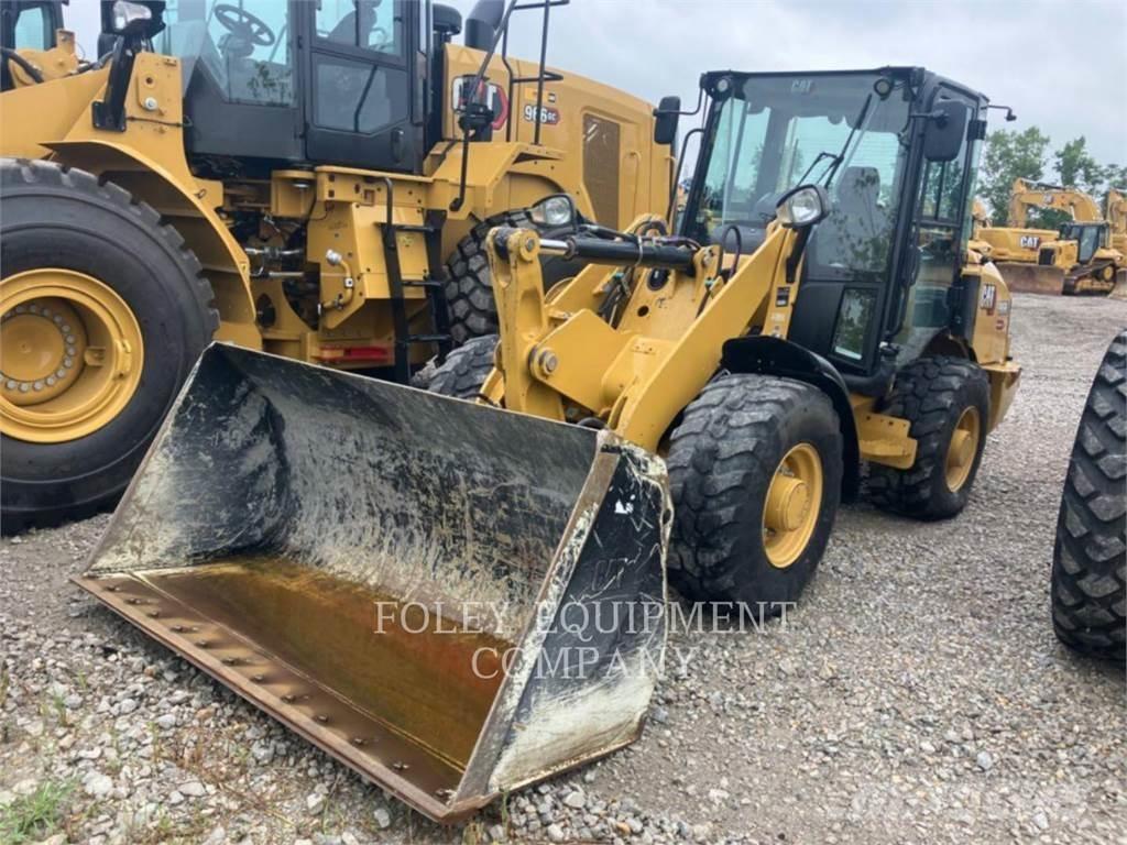 CAT 906M Incarcator pe pneuri
